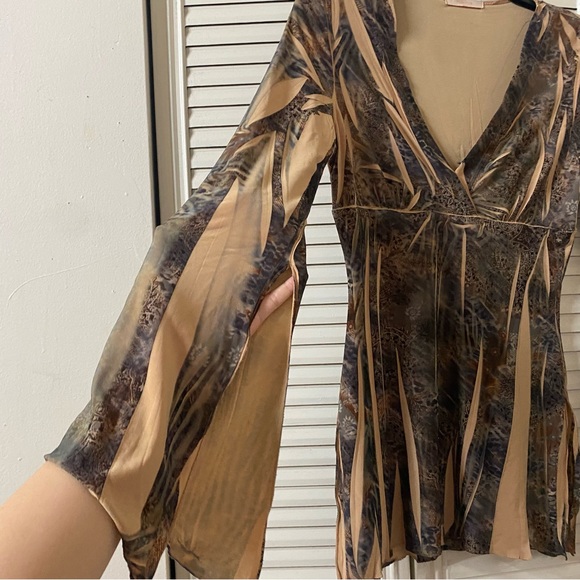 VINTAGE Forever 21 Paisley Witchy Flare Sleeve top - Picture 2 of 6